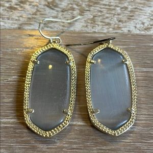 Classic Kendra Scott Earrings in Grey and Gold